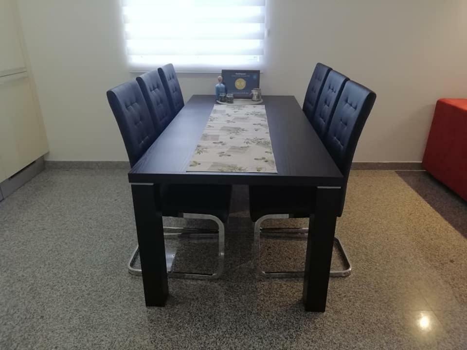 קרק Apartment Sun & Sea מראה חיצוני תמונה